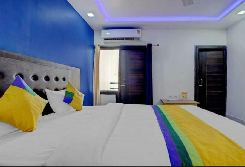 호텔 Four Apple By Proovi Enterpriese By Wb Inn