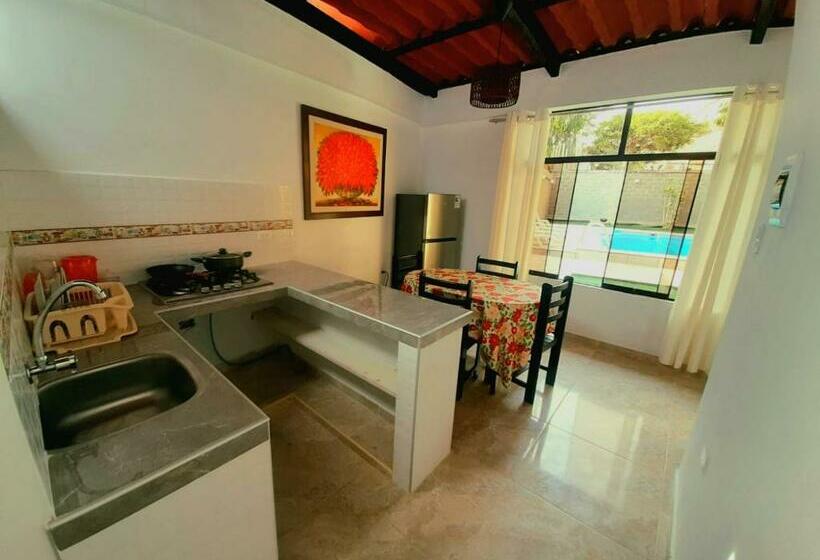 ホテル Huanchaco Gardens