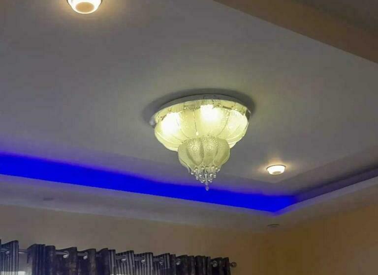 酒店 Oyo 89275 Unique 9