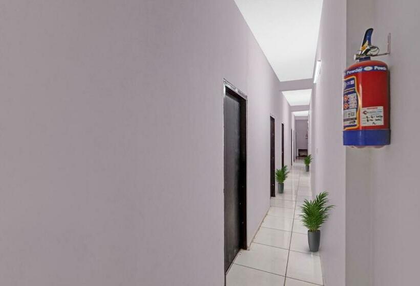 호텔 Oyo 89612  Red Stone