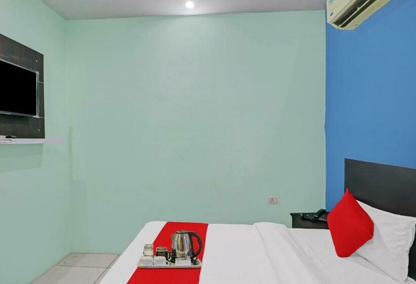 호텔 Oyo 89612  Red Stone