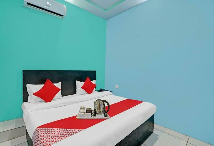 호텔 Oyo 89612  Red Stone
