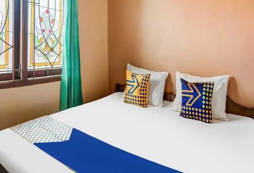 ホテル Spot On 91317 Gemilang Guesthouse Syariah