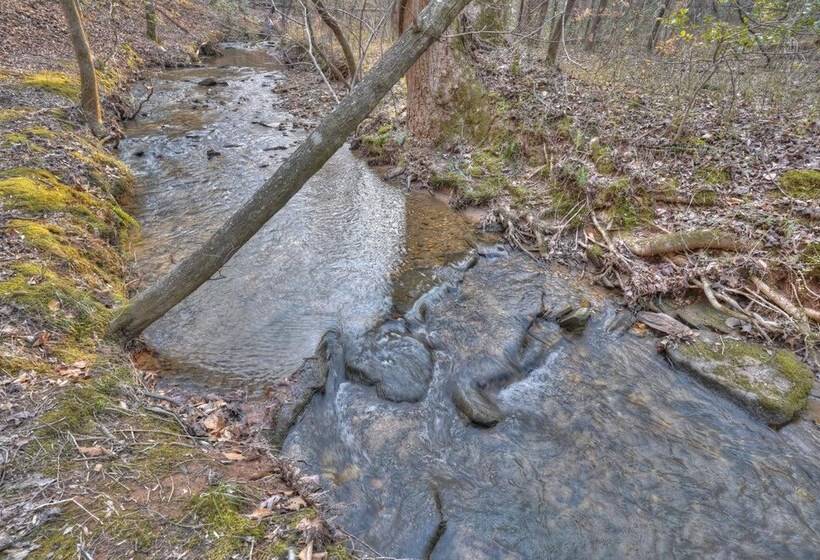 Luxury Cabin Sleeps 8 With Creekside Fire Pit Near Helen Ga