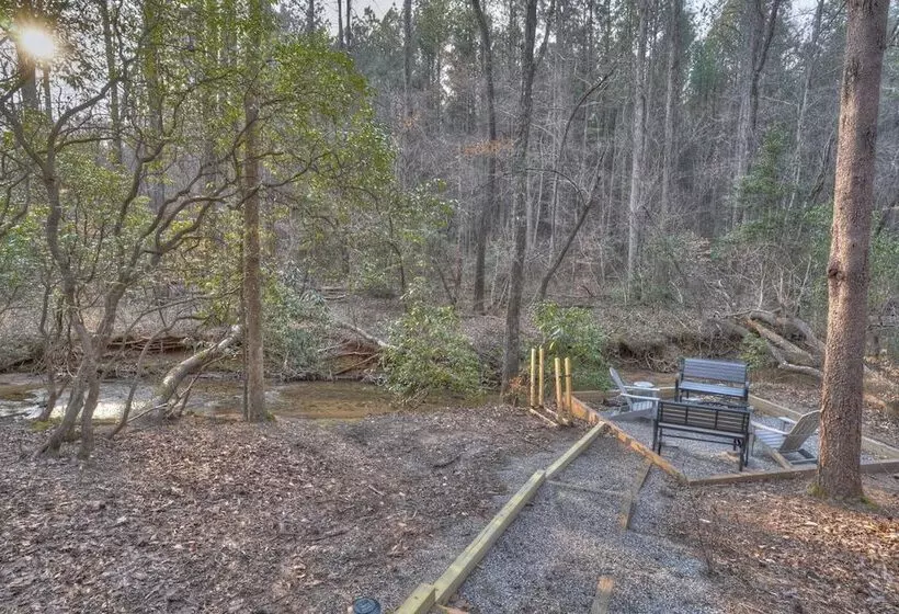 Luxury Cabin Sleeps 8 With Creekside Fire Pit Near Helen Ga
