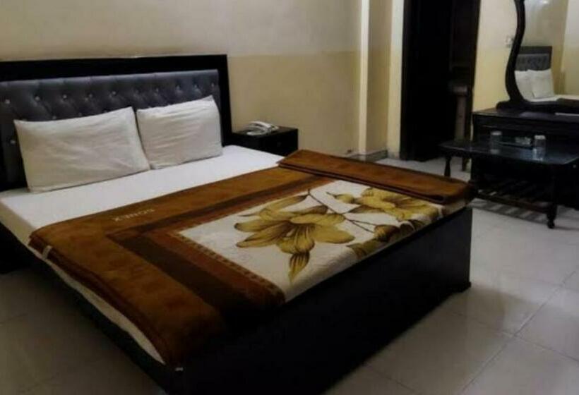 پانسیون Karachi Airport Guest House