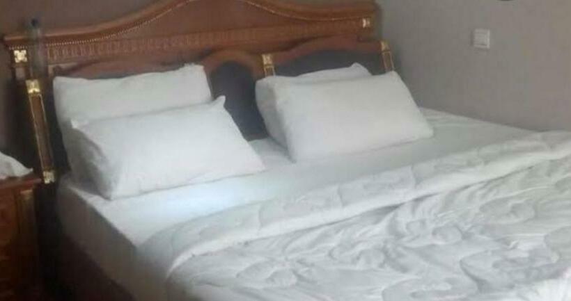 پانسیون Karachi Airport Guest House