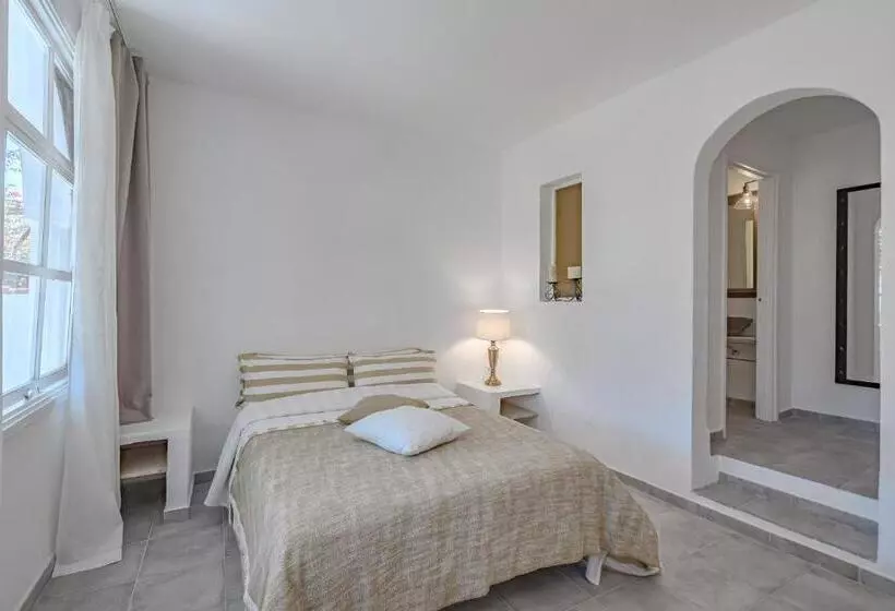 Majatalo La Finquita   Adeje