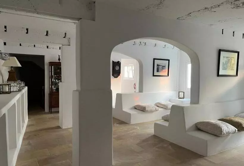 Majatalo La Finquita   Adeje