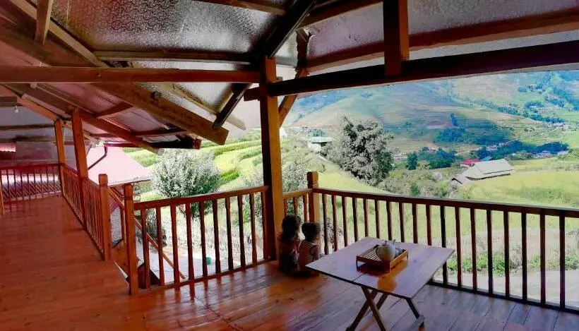 تختخواب و صبحانه Madame View Homestay