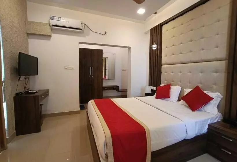 ベッドアンドブレックファースト Sapphire Mansion Pool Villa Vagamon