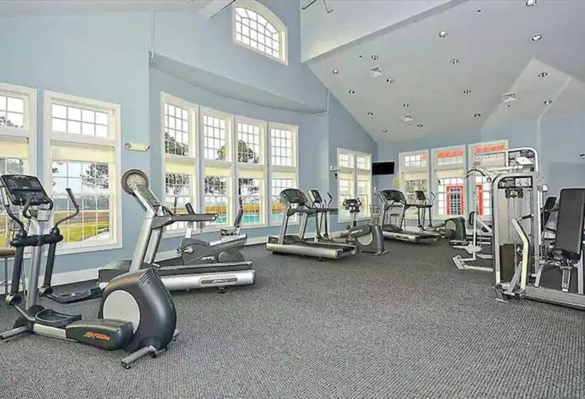 Relaxing Bethany Beach Retreat, Pools, Families Welcome Including Dogs!