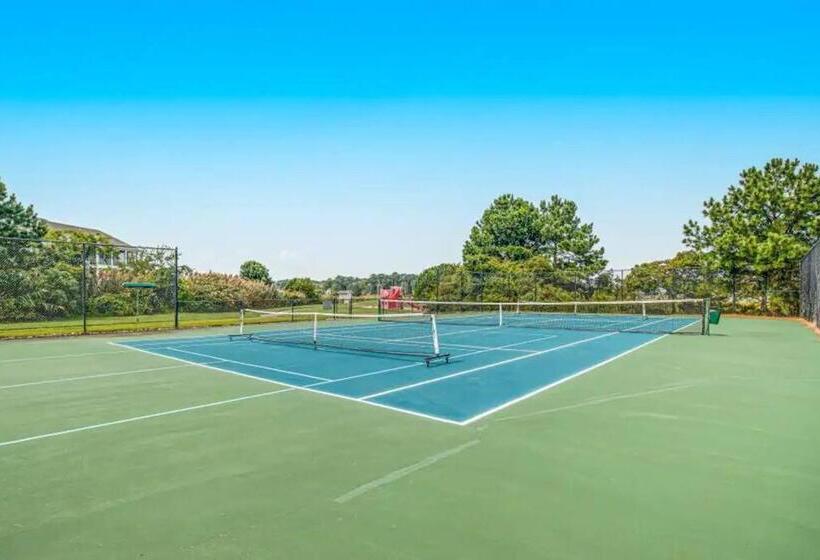 Relaxing Bethany Beach Retreat, Pools, Families Welcome Including Dogs!