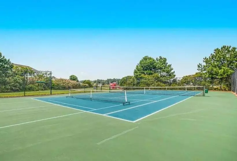 Relaxing Bethany Beach Retreat, Pools, Families Welcome Including Dogs!