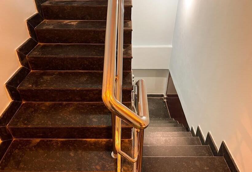 هتل Intourist By Agira