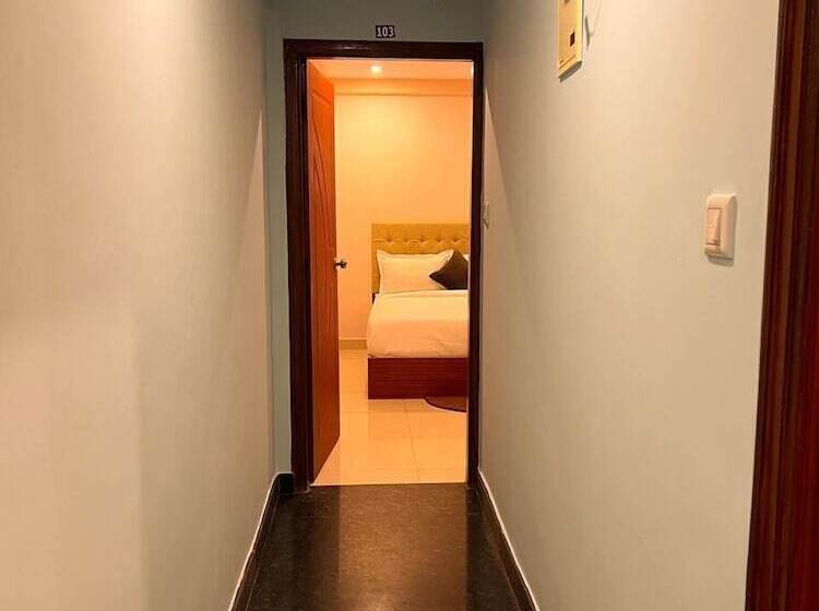 هتل Intourist By Agira