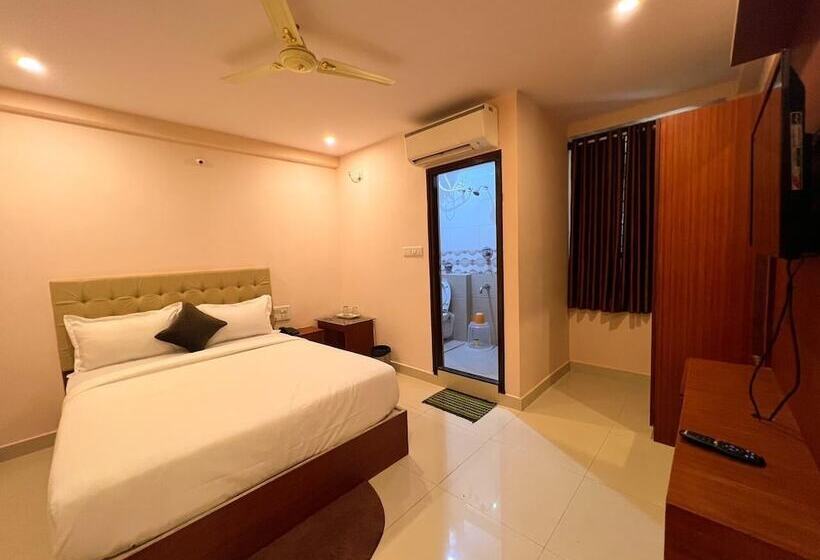 هتل Intourist By Agira