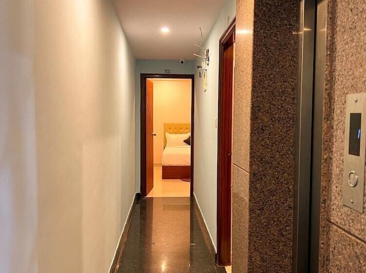 هتل Intourist By Agira