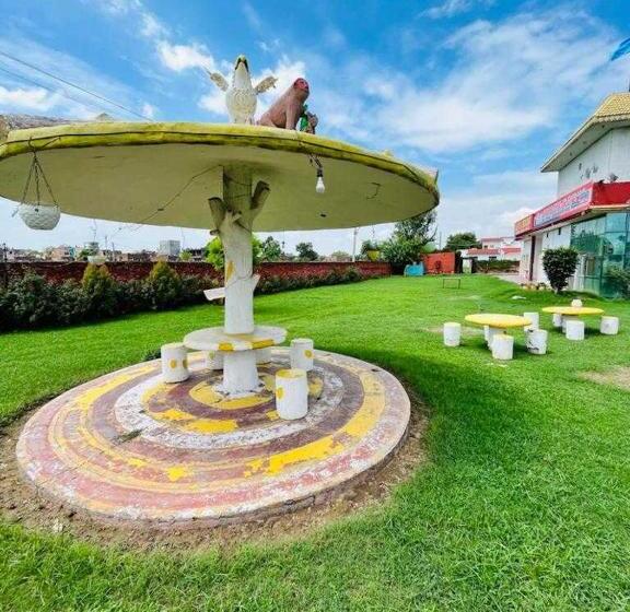 فندق Oyo 93433 Gill & Restaurant