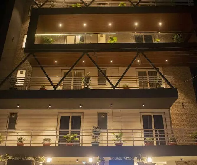 ホテル Posh Residency Artemis Hospital Road Gurgaon