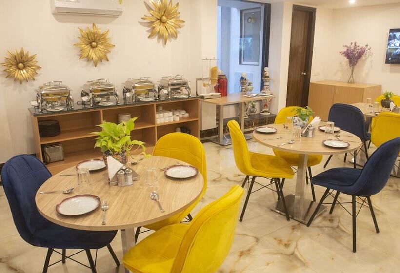 Отель Posh Residency Artemis Hospital Road Gurgaon