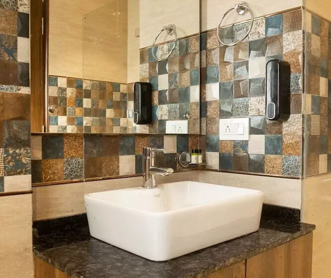 ホテル Posh Residency Artemis Hospital Road Gurgaon