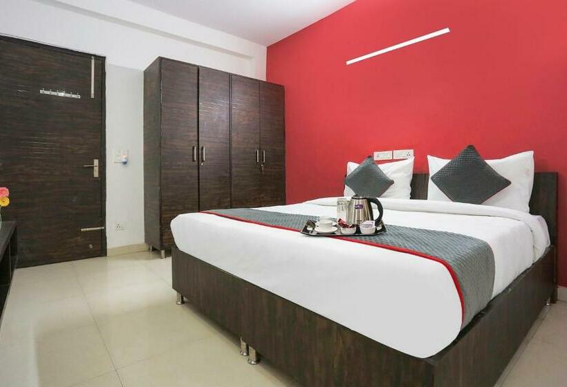 酒店 Townhouse 1110  Akshay