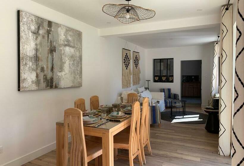 Maison Porte Du Bouchon : Jacuzzi Spa Privatif !