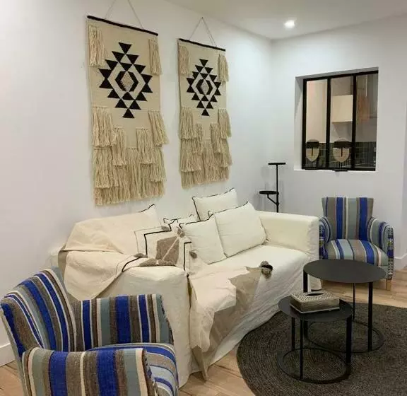 Maison Porte Du Bouchon : Jacuzzi Spa Privatif !