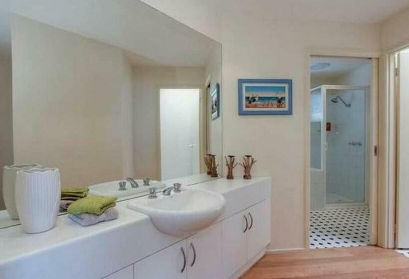 펜션 Dromana High On Hillside