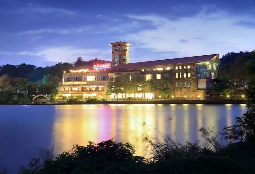 Guangzhou Valley View Hotspring Resort