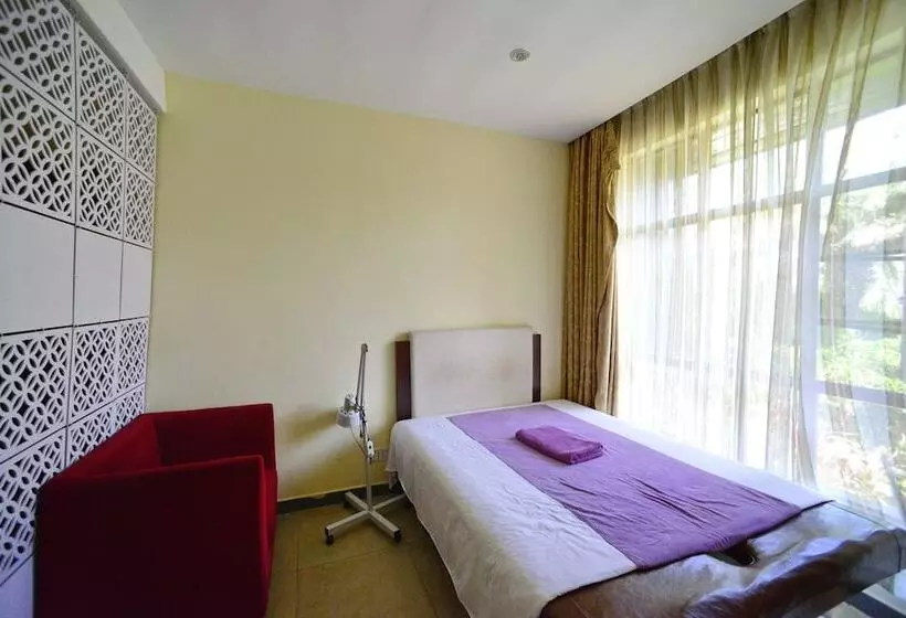 Guangzhou Valley View Hotspring Resort