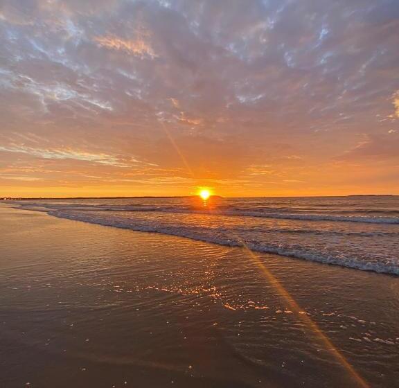 فندق Alouette Beach Resort