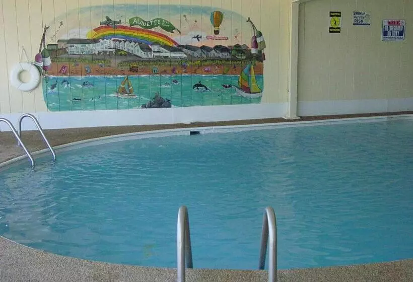 هتل Alouette Beach Resort