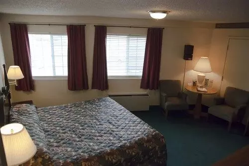 호텔 Aloha Inn & Suites