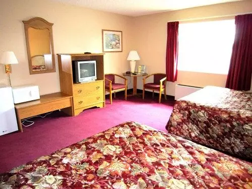 호텔 Aloha Inn & Suites