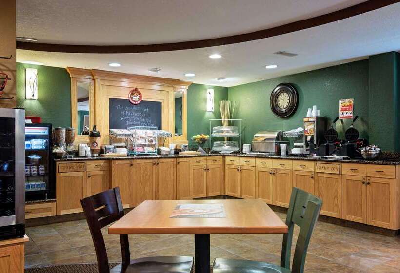 فندق Americinn By Wyndham Newton