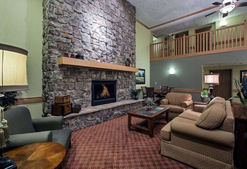 فندق Americinn By Wyndham Newton