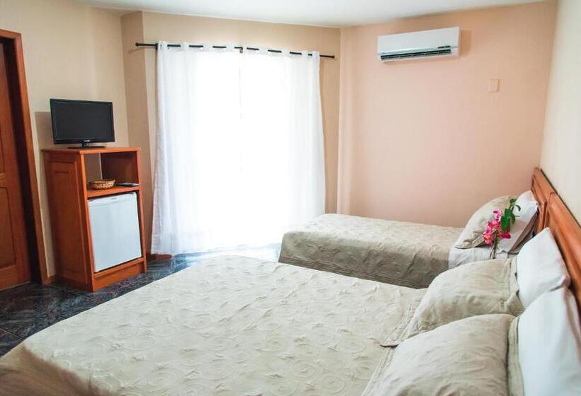 هتل Canzi Cataratas