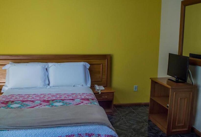 هتل Canzi Cataratas