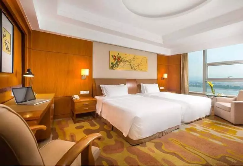 Otel Fuyang International Trade Center