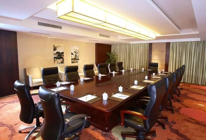 Otel Fuyang International Trade Center