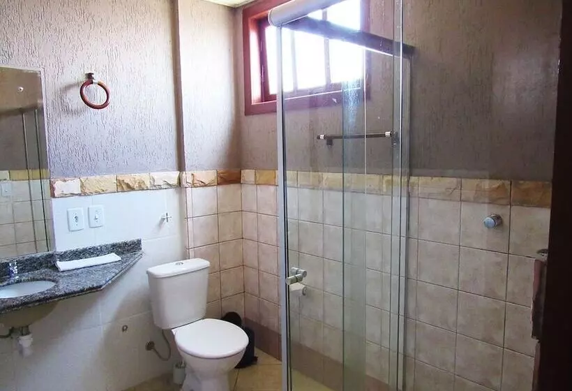 هتل Rede Andrade Goiania Centro