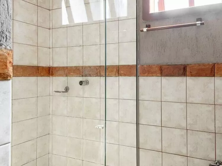 هتل Rede Andrade Goiania Centro