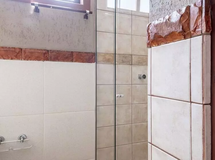 هتل Rede Andrade Goiania Centro