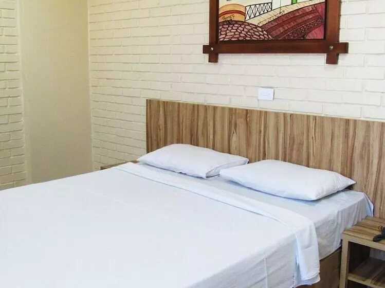 هتل Rede Andrade Goiania Centro