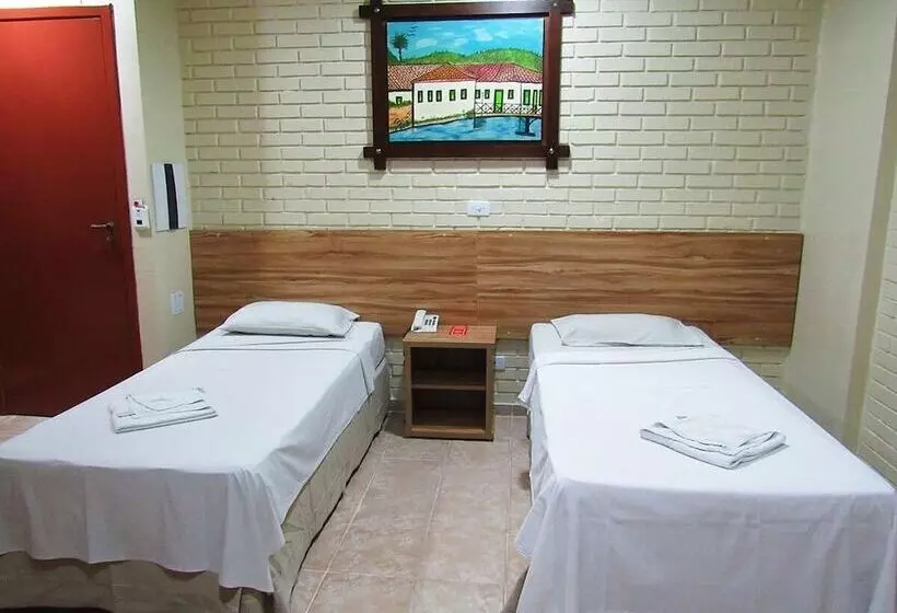 هتل Rede Andrade Goiania Centro