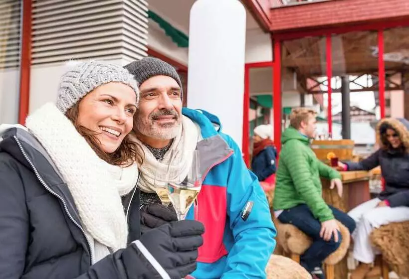 هتل Robinson Alpenrose Zürs