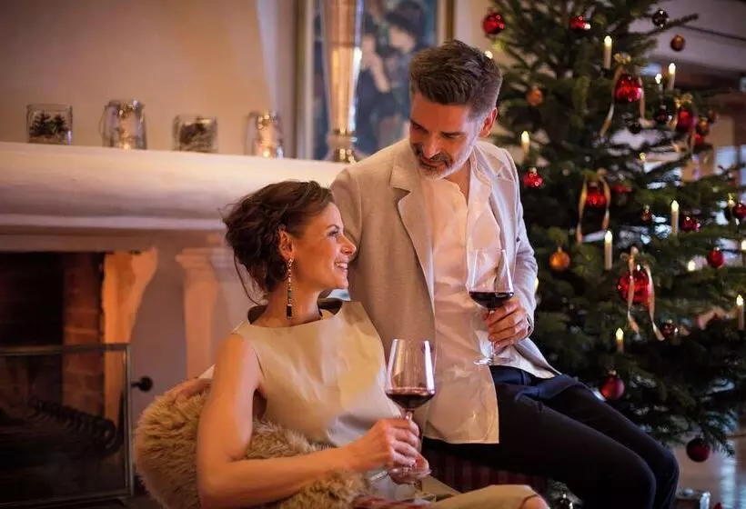 هتل Robinson Alpenrose Zürs