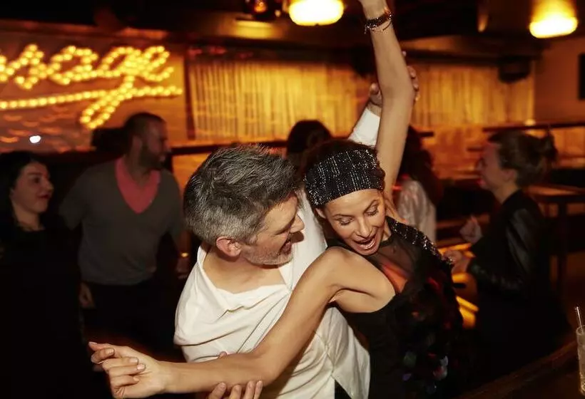 هتل Robinson Alpenrose Zürs